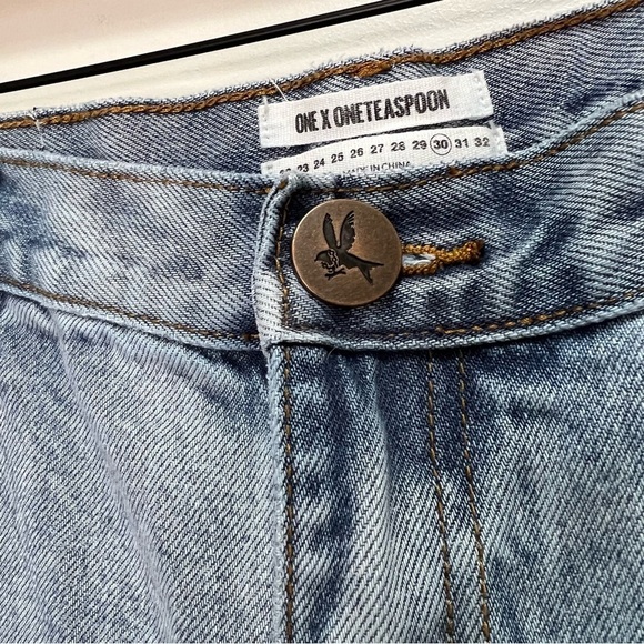 One Teaspoon Awesome Baggies Medium Rise Relaxed Legs Size 30 - Picture 3 of 13